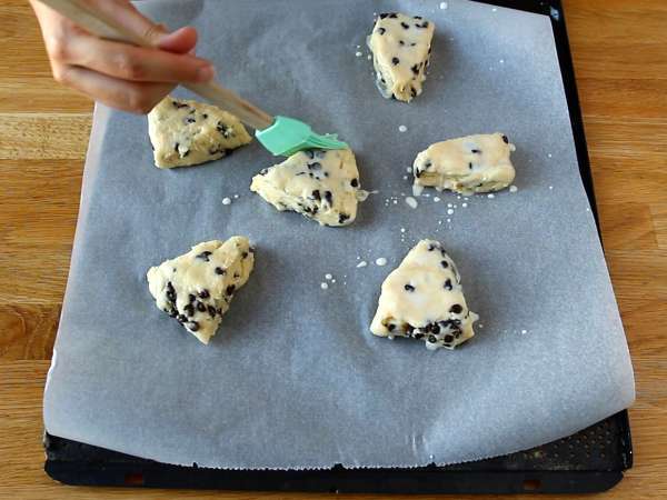 Enostavni, puhasti čokoladni kruhki - Priprava korak 6