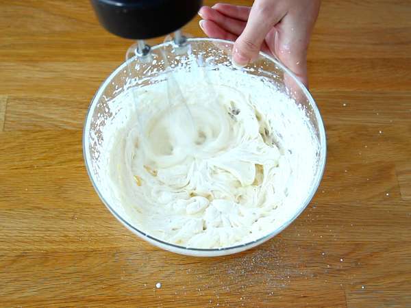 Torta za božično drevo: edini recept, ki lahko nadomesti hlod! - Priprava korak 7