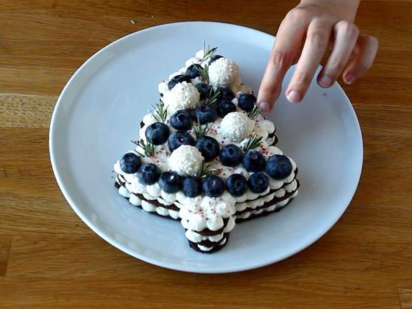 Torta za božično drevo: edini recept, ki lahko nadomesti hlod! - Priprava korak 10