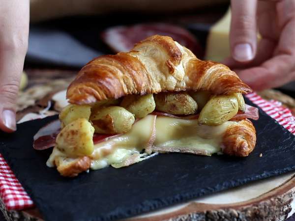 Raclette croissant sendvič za okusno pozno kosilo! - Priprava korak 5