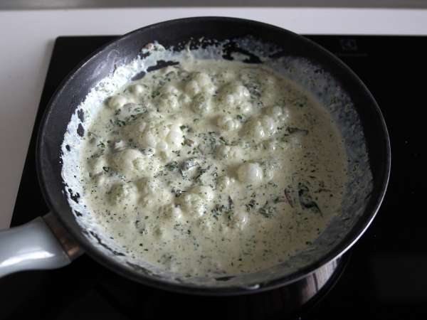 Turnoveri, polnjeni z gobami in špinačo - Priprava korak 2