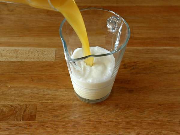 Hitra brezalkoholna piña colada - Priprava korak 1