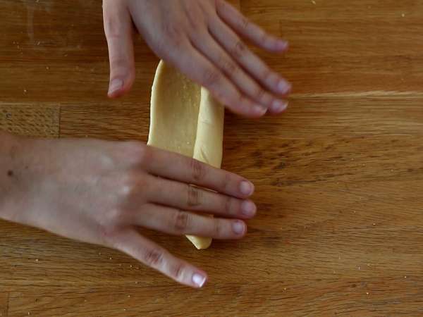 Izjemno mehki srčni kruhki za valentinovo - Priprava korak 7