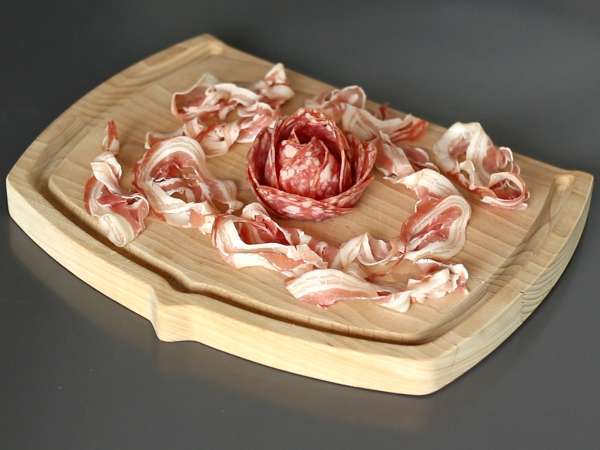 Kako pripraviti krožnik z ocvirki? Zložite ga v obliko vrtnice! - Priprava korak 4