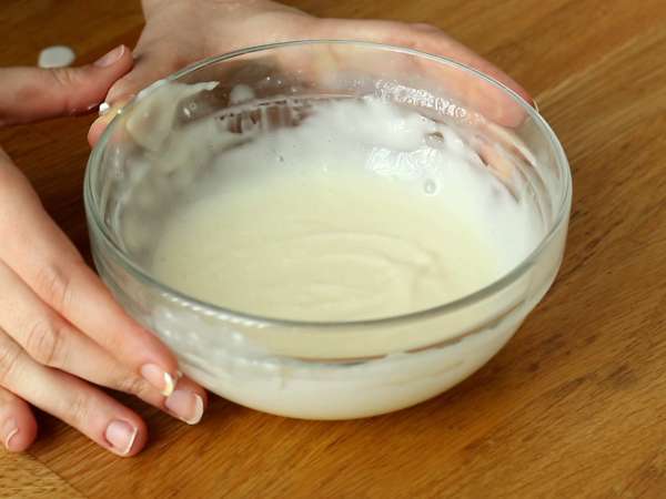 Velikonočna torta Bundt z limono in belo čokolado - Priprava korak 6