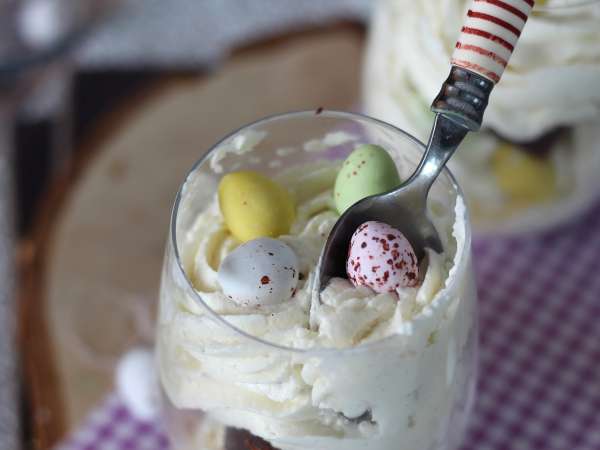 Velikonočni brownie in stepena smetana verrines - Priprava korak 7