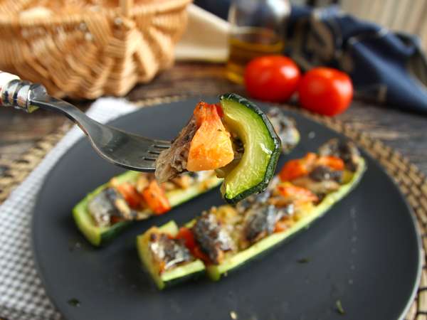 Kako pripraviti bučke, polnjene s sardinami? - Priprava korak 4