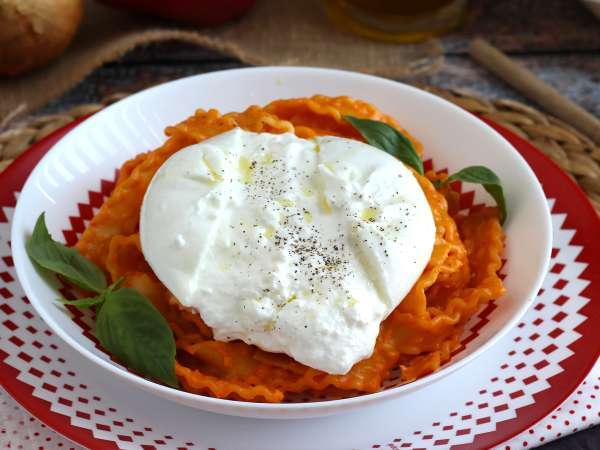 Pesto po kalabrijsko s kremnim sirom burrata - Priprava korak 8