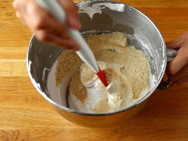 Amaretti, italijanski mandljev posladek, ki se odlično poda h kavi! - Priprava korak 2