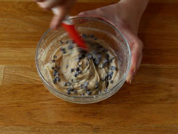 Veganski bananin sladoled je zelo enostaven za pripravo okusa piškotov! Vegansko testo za piškote - Priprava korak 2