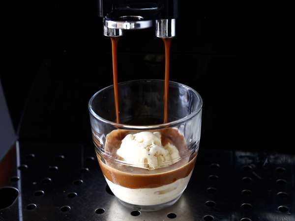 Affogato - osvežilna gurmanska kava! - Priprava korak 2
