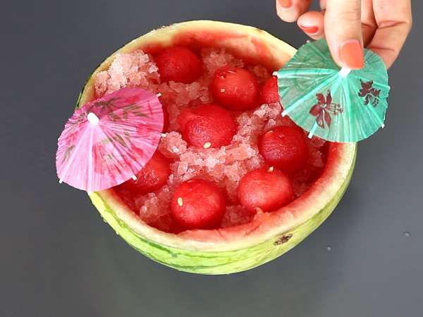 Arbuzni frosé: super osvežilni koktajl granita z roséjem! - Priprava korak 5