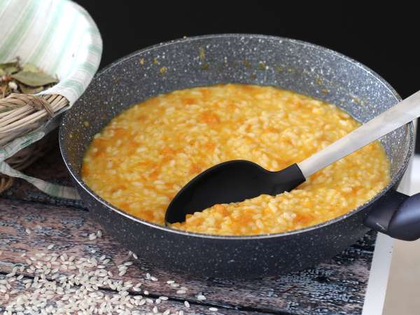 Bučna rižota, nežna in popolna prva jed za jesen - Priprava korak 6