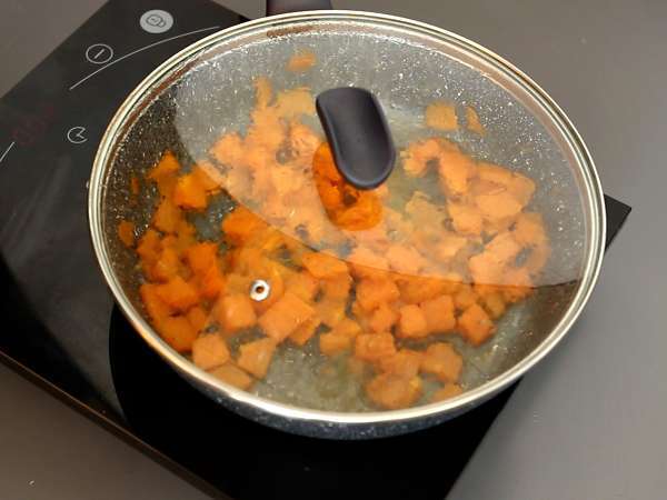 Omaka iz buč in rikote, odlična s testeninami ali nadevana v raviole! - Priprava korak 2