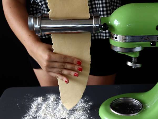 Domači jajčni pappardelle: recept je razložen korak za korakom - Priprava korak 5