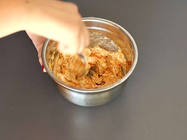 Caramelle, ravioli v obliki bonbonov z nadevom iz buč in rikote - Priprava korak 6