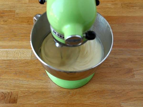 Halloween Bundt torta, čokoladna torta z okusom za usta - Priprava korak 1