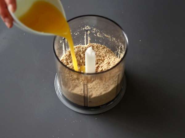 Čokoladni in nugatni lončki. Enostaven recept - Priprava korak 1