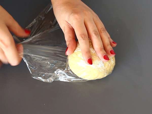 Kako narediti domače testenine: sorpresine, lepe majhne testenine - Priprava korak 2