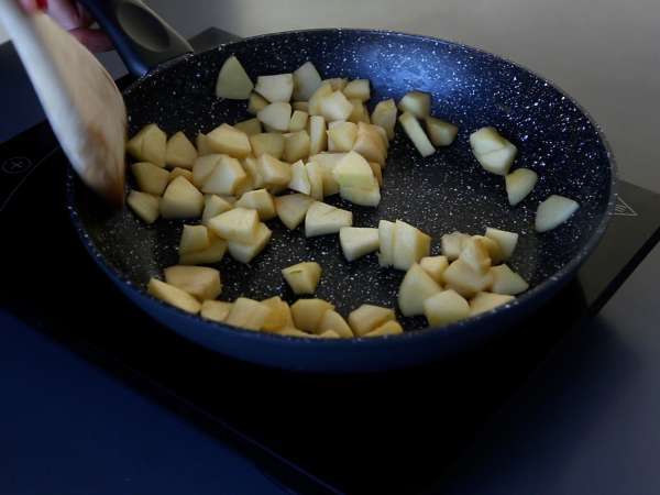 Jabolčni in lešnikovi kremni zavitki za Epifanijo - Priprava korak 3