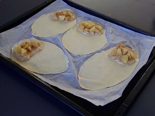 Jabolčni in lešnikovi kremni zavitki za Epifanijo - Priprava korak 5