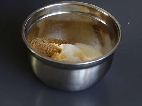 Piškotki, preliti s čokoladnim ganachejem, v slogu korenčkovega lonca - Priprava korak 1