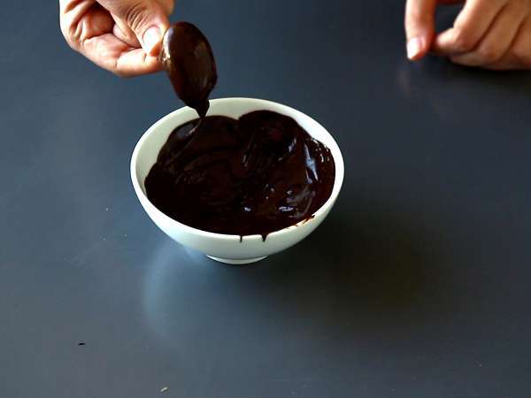 Domači Snickers: datlji, arašidi in čokolada - zdrav prigrizek brez dodanega sladkorja - Priprava korak 5