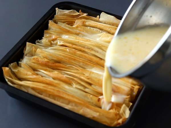 Torta z mrvicami, super hrustljava torta, ki jo je enostavno pripraviti - Laz Borek turc facile - Priprava korak 5