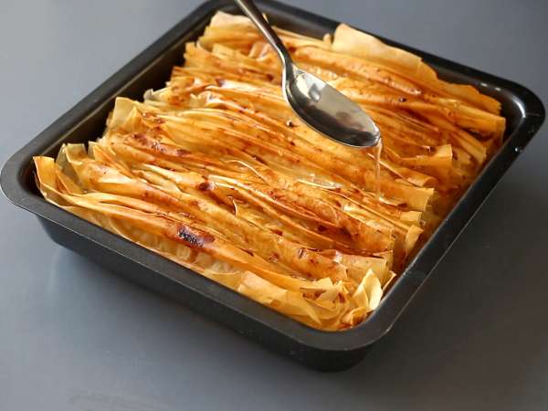 Torta z mrvicami, super hrustljava torta, ki jo je enostavno pripraviti - Laz Borek turc facile - Priprava korak 7