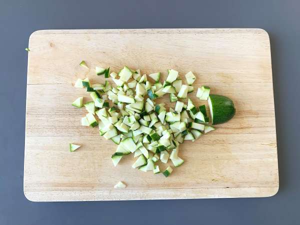 Kremne testenine z bučkami, okusen in zelo hiter recept - Priprava korak 1