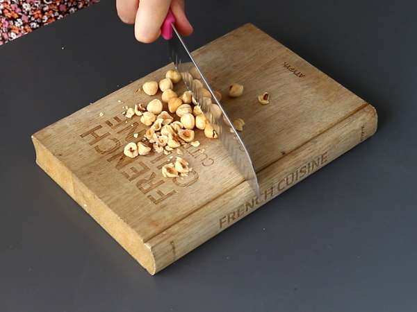 Brez peke, izjemno okusni Kinder Bueno verrines - Priprava korak 1