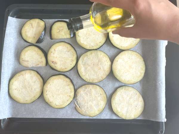 Testenine Siciliana z jajčevci, enostavna in lahka različica - Pasta alla Norma - Priprava korak 2