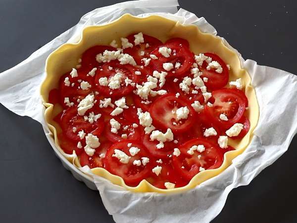 Vegetarijanski kviš s paradižnikom in feto, kot nalašč za na piknik! - Priprava korak 4