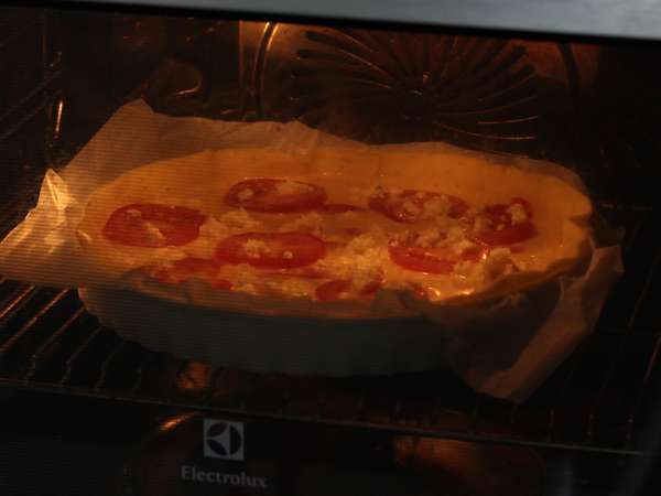 Vegetarijanski kviš s paradižnikom in feto, kot nalašč za na piknik! - Priprava korak 5