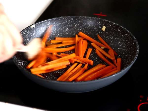 Bibimbap, tradicionalna korejska jed - Priprava korak 7