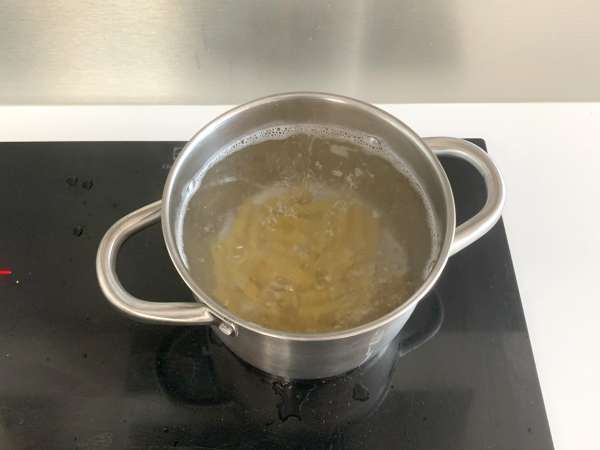 Testenine s papriko in filadelfijo: kremne, hitre in okusne - Priprava korak 3