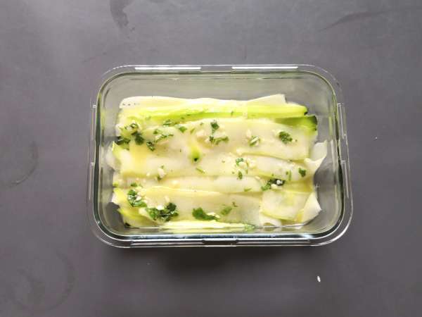 Marinirane bučke, popoln zelenjavni carpaccio za poletje! - Priprava korak 5