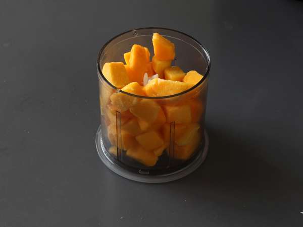 Sorbet iz manga in limete s samo tremi sestavinami, pripravljen za uživanje v petih minutah! - Priprava korak 1