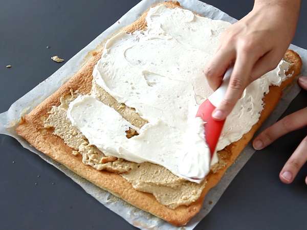 Enostaven zvitek z okusom Kinder Bueno, kot nalašč za rojstnodnevno torto ali božični dnevnik! - Priprava korak 8