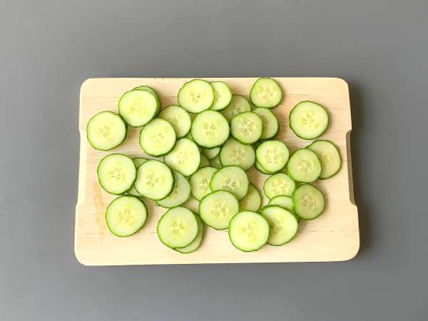 Sladko-kisle kumare: hitra in okusna priloga za poletje! - Priprava korak 1