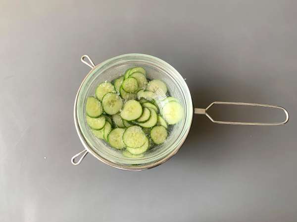 Sladko-kisle kumare: hitra in okusna priloga za poletje! - Priprava korak 3