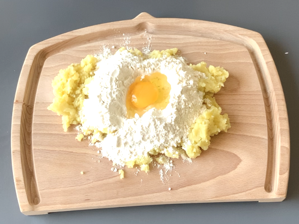 Krompirjevi njoki: vse skrivnosti za njihovo pripravo doma! - Priprava korak 3