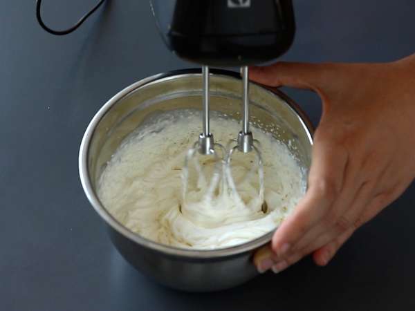 Vegetarijanske verrines: grahova kremna juha, parmezanov drobljenec in maskarponejeva krema - Priprava korak 6