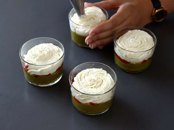 Vegetarijanske verrines: grahova kremna juha, parmezanov drobljenec in maskarponejeva krema - Priprava korak 9