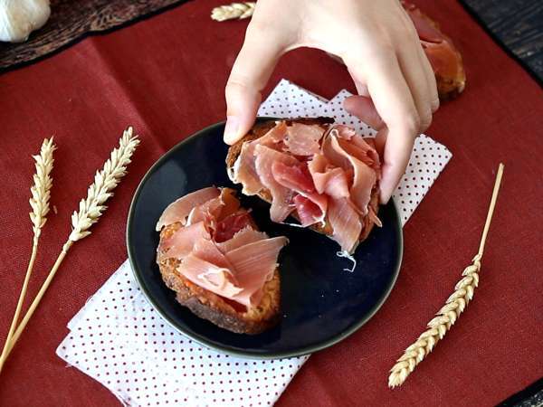 Sendviči s paradižnikom in pršutom serrano - Priprava korak 5