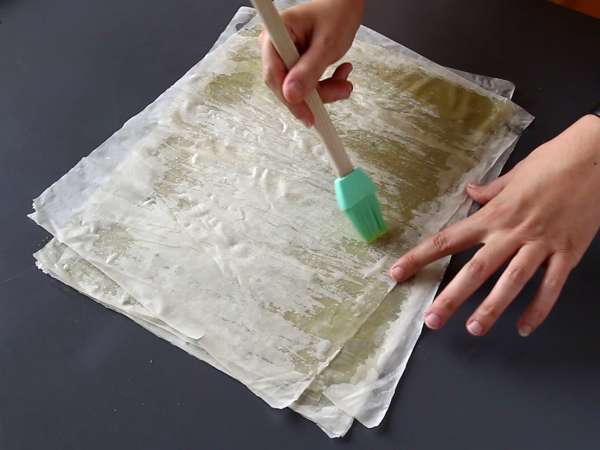 Spanakopita, izjemno preprosta grška pita s špinačo in sirom feta - Priprava korak 6