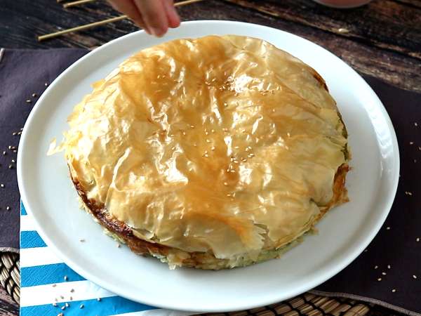 Spanakopita, izjemno preprosta grška pita s špinačo in sirom feta - Priprava korak 9