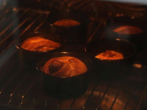 Cimetovi zvitki, cimetov brioš z vanilijevim prelivom - Priprava korak 11