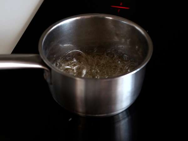 Choco flan, popolna kombinacija vlažne čokoladne torte in vanilijevega karamelnega flana. - Priprava korak 1