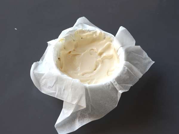 Ekonomična rikota fondant torta s samo 4 sestavinami - Priprava korak 2